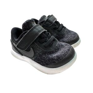 Nike Kids Toddler Black and Gray Velcro Sneakers Size 5 C